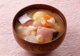 鮭とじゃがいものみそ汁 鮭とじゃがいものみそ汁