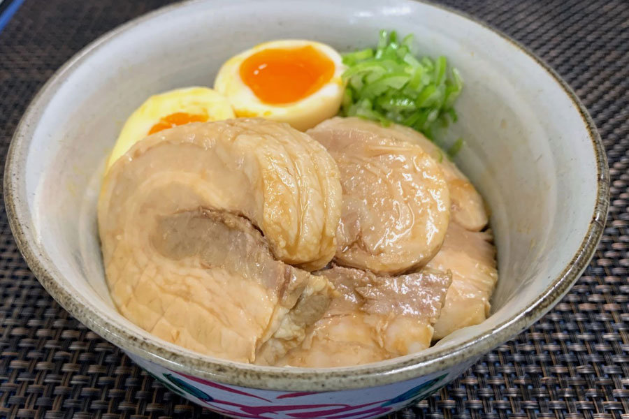 厚切りチャーシュー丼