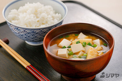 豆腐と油揚げのみそ汁