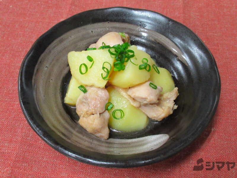 鶏肉とじゃがいもの煮物